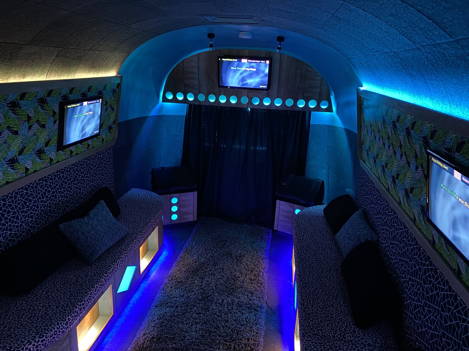 How To Start A Mobile Karaoke Business (Ultimate Guide) Starter