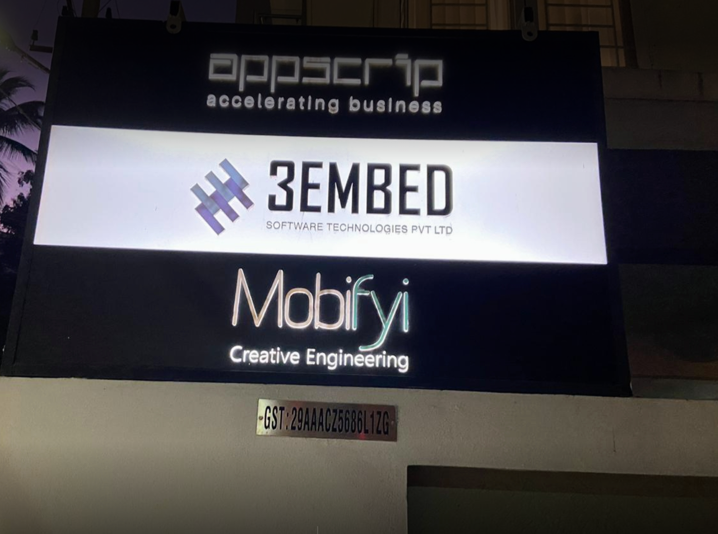 i-earn-3m-year-developing-clone-apps-for-startups