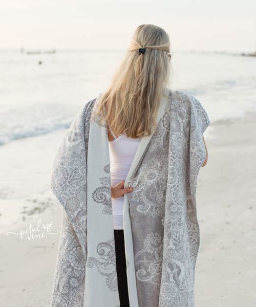 Kangaroo Carry for Newborn Baby or Toddler Wrap Your Baby