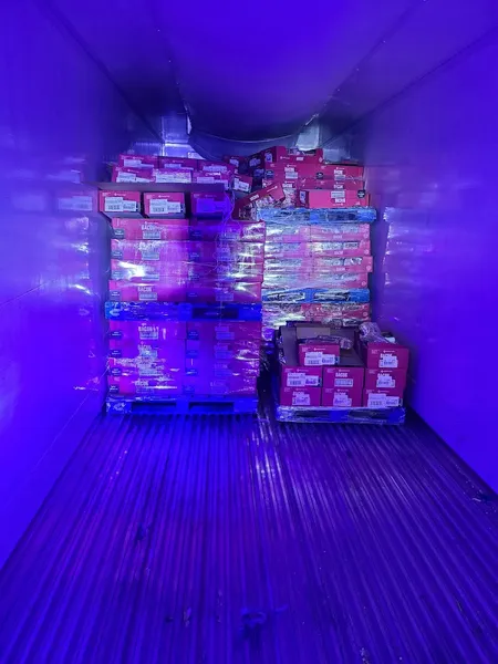 Warehouse image 5b02edffb6584cd68dc108ef24637012