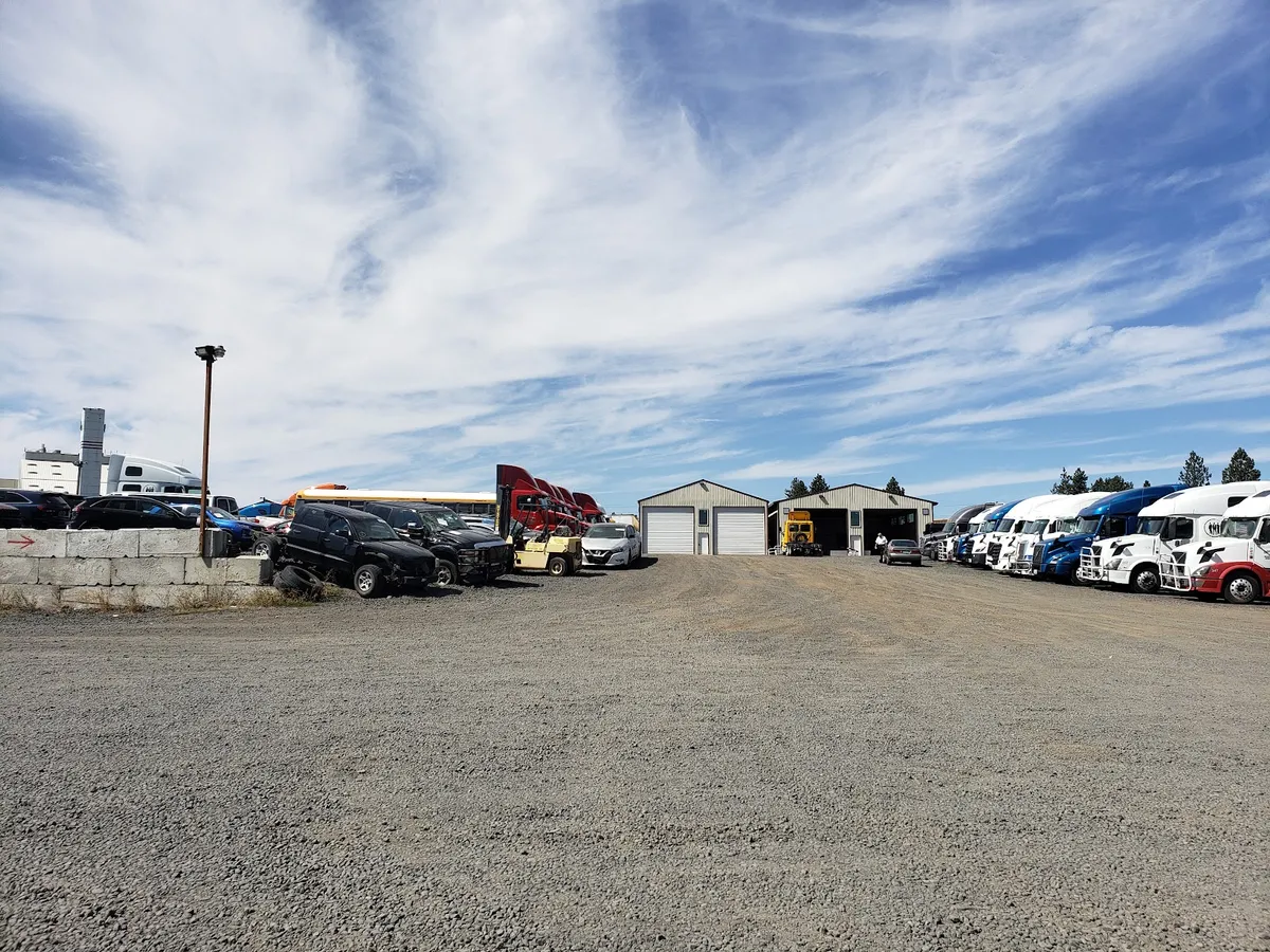 Warehouse image 668b2e54a7ab4c7fa7867809e8192ba2