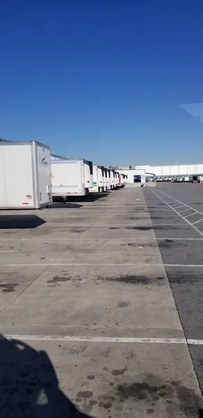 Warehouse image c42051bd98114923833bf68d2da36d51