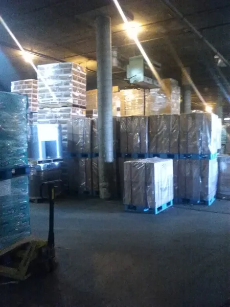 Warehouse image de0b38a1552e44b5bfd25882357c3228