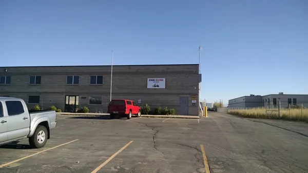 Warehouse image e220fa3fc0954341b55b662a89217049