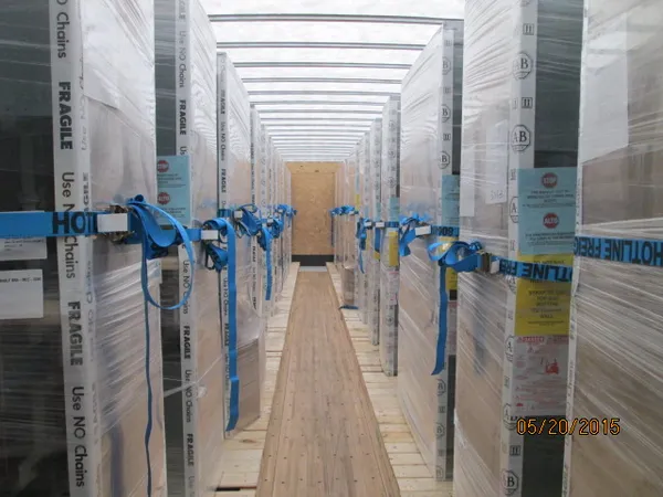 Warehouse image f779d170360b40999476342f713535ee