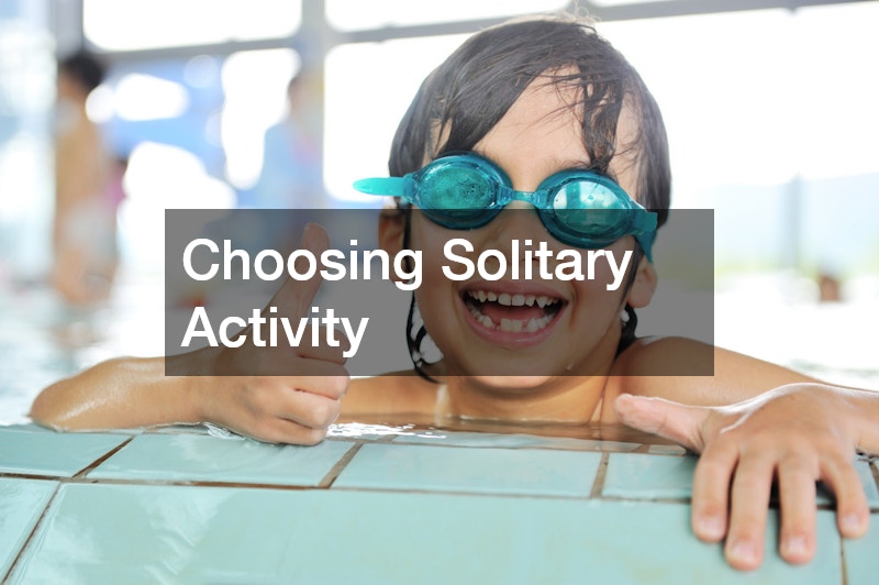 Choosing Solitary Activity