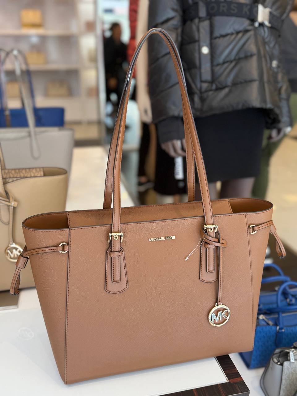 VOYAGER TOTE Bolsa Grande