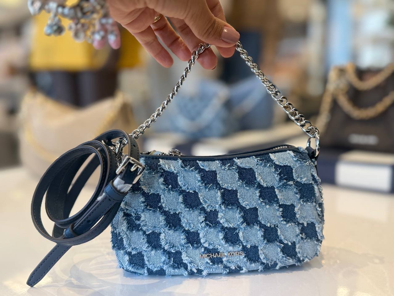 CARMELA Bolsa Pequena com alça transversal