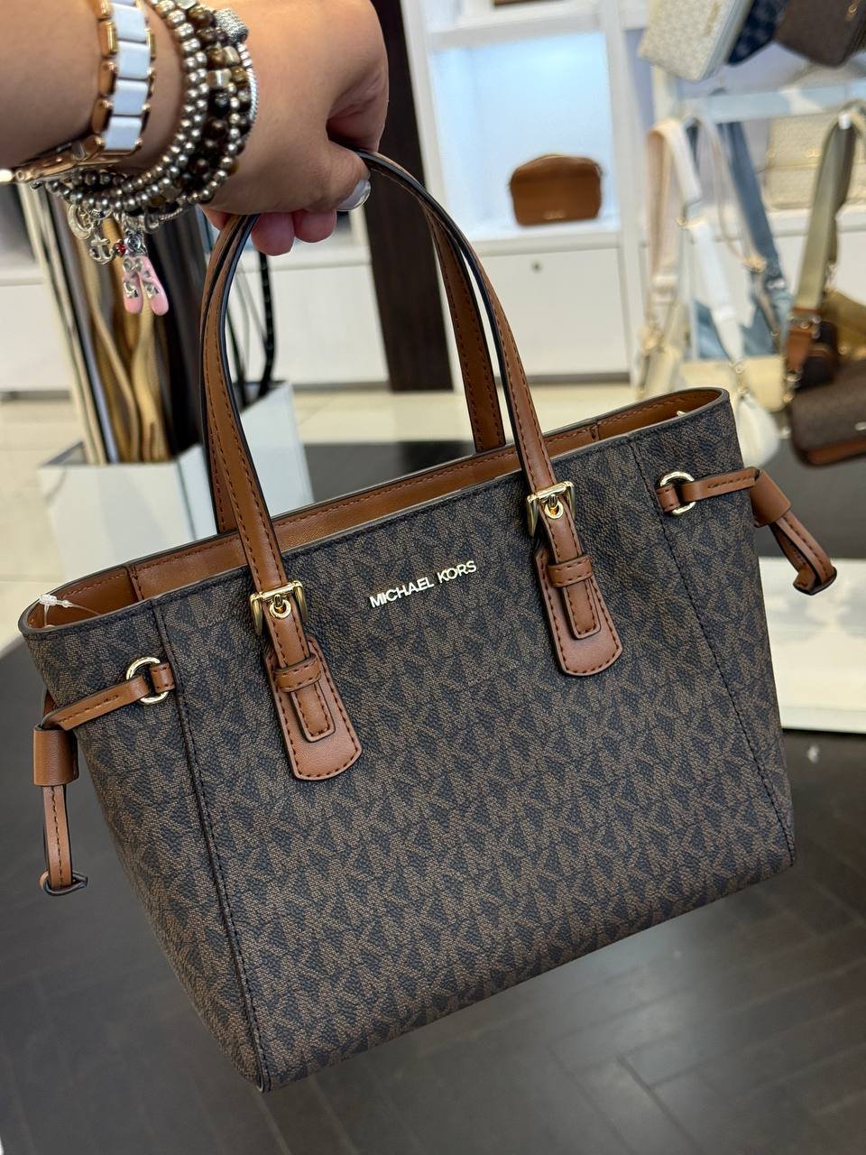 VOYAGER SM TOTE