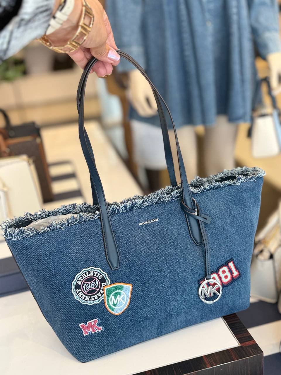 AVALON MD TOTE