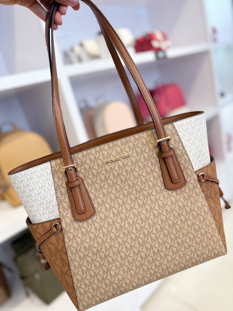 VOYAGER Bolsa Grande