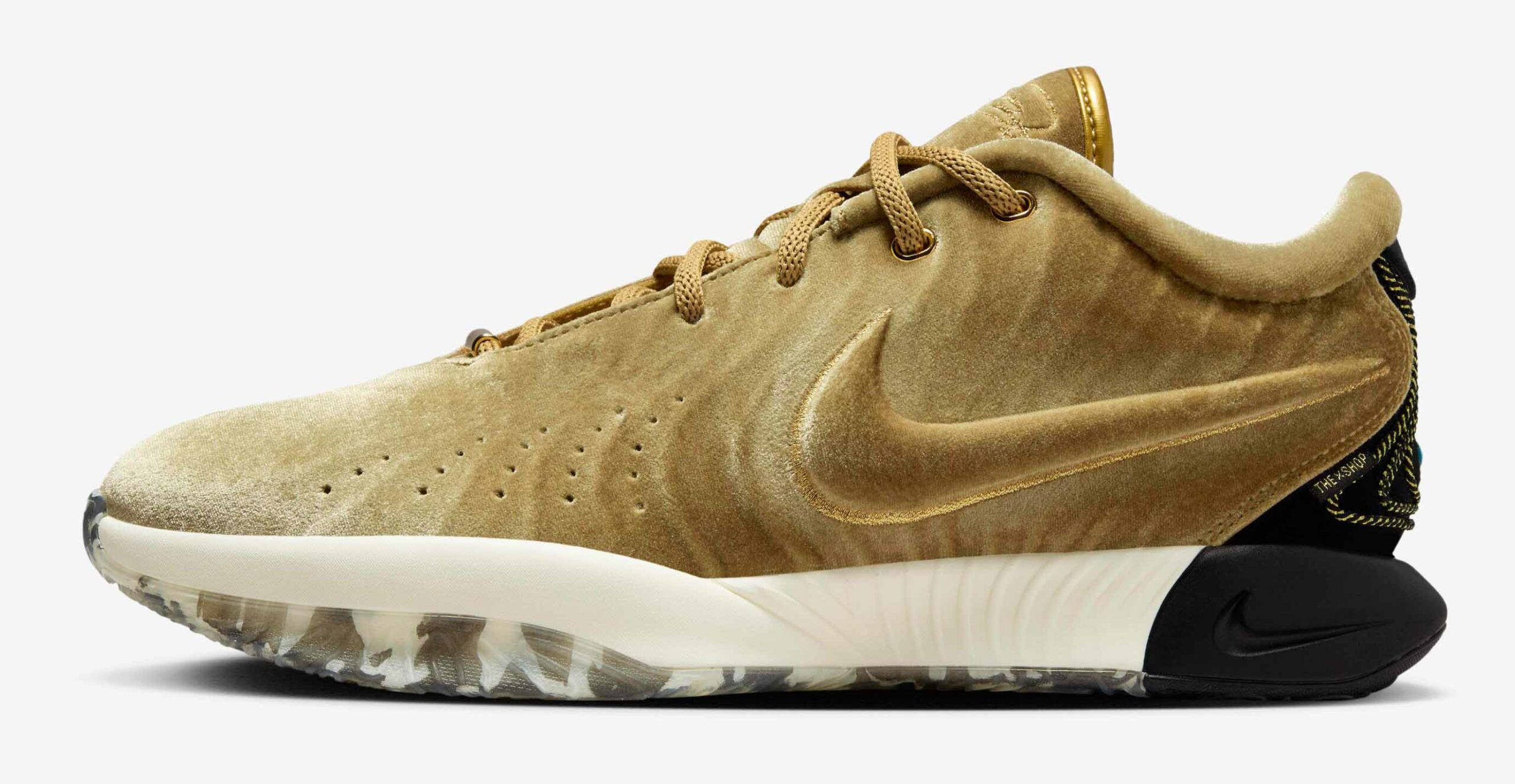 手工芸品—LeBron James The Shop x LeBron 21 'Metallic Gold'