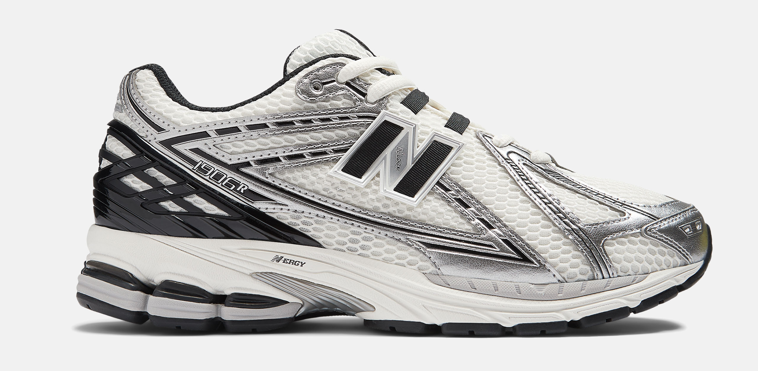 New Balance 1906R Black llic Silver メタリックシルバー New Balance 1906R Silver Metallic Black - Jul 2024