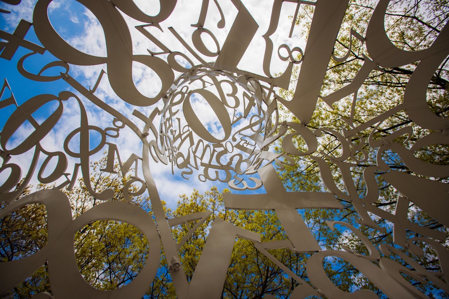 English Language Studies joins Comparative Media Studies/Writing