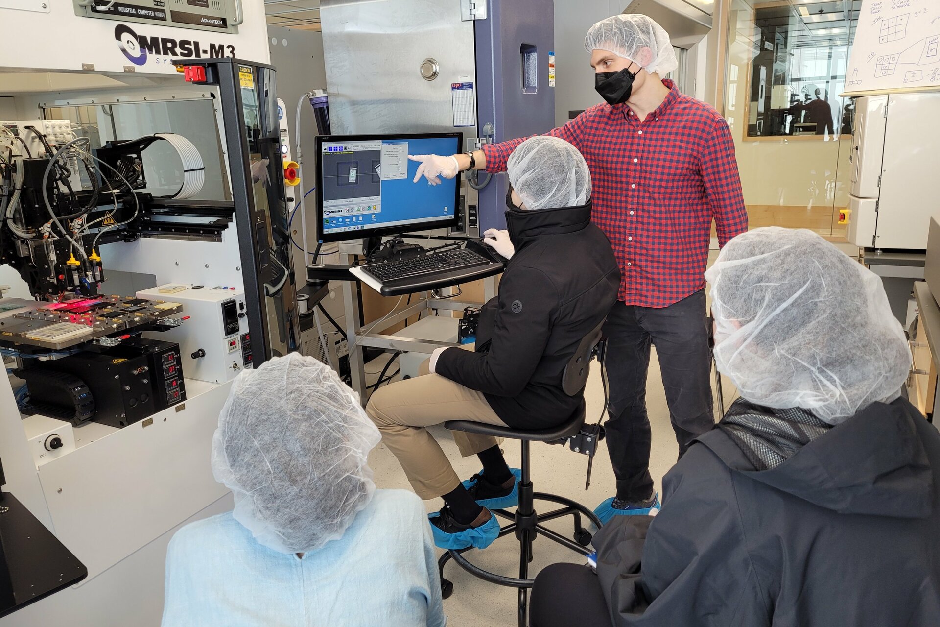 Providing hands-on photonics education across Massachusetts