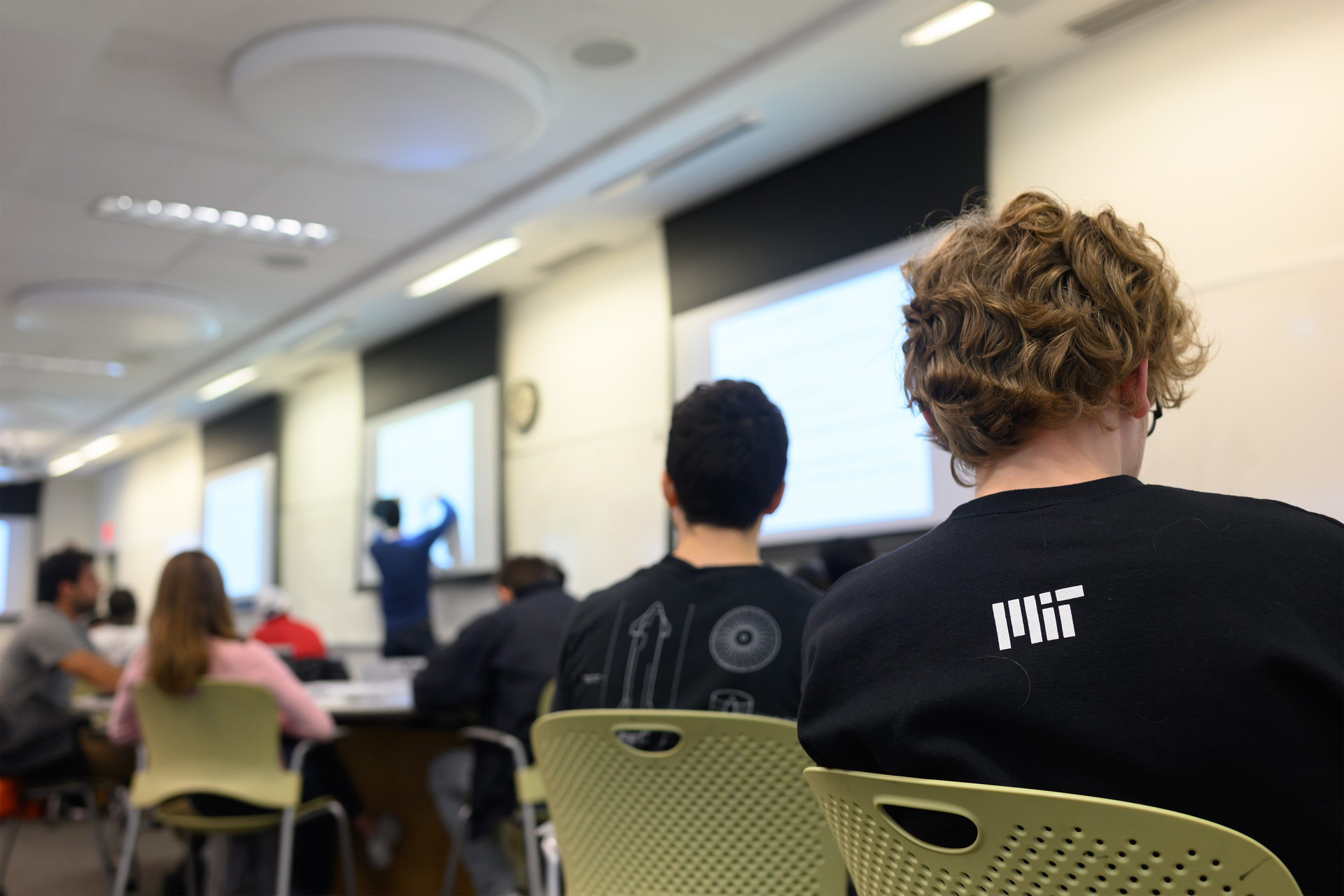 QS ranks MIT the world's No. 1 university for 2025-26
