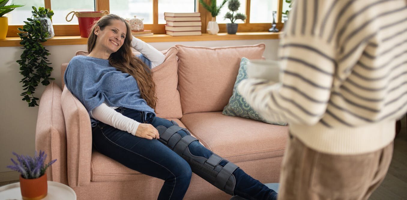 Friendships aren't just about keeping score ' new psychology research looks at why we help our friends when they need it