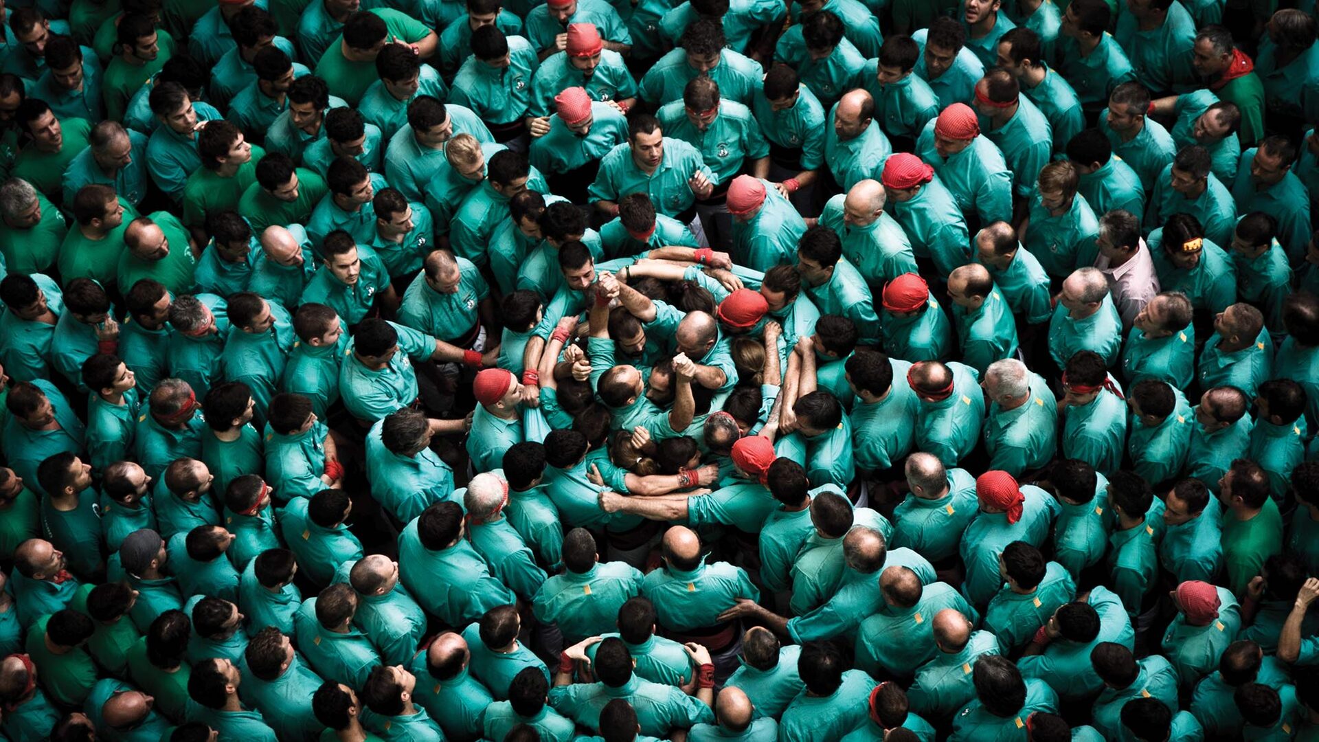 The Surprising Success of Hands-On Leaders