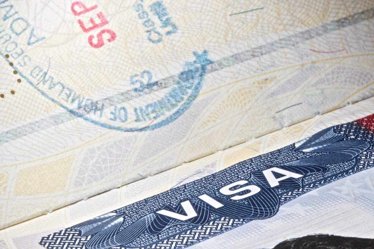 Google and Apple reportedly warn employees on visas to avoid international travel | TechCrunch