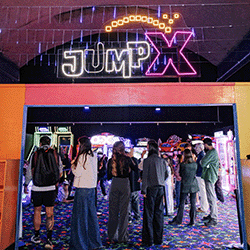 Jump X Selects Sacoa Cashless System for Its New Family Entertainment Venue in Uruguay.