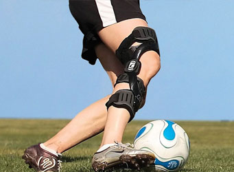 KNEE SUPPORTS & BRACES