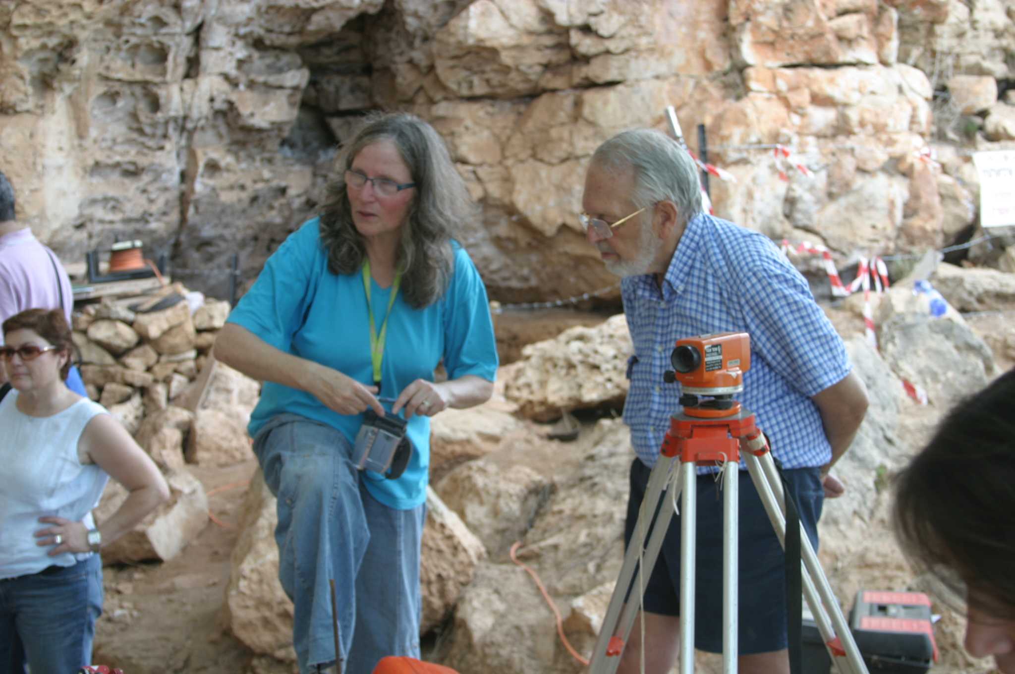 Prof. Mina Weinstein-Evron and Dan David at the cave Prof. Mina Weinstein-Evron and Dan David at the cave