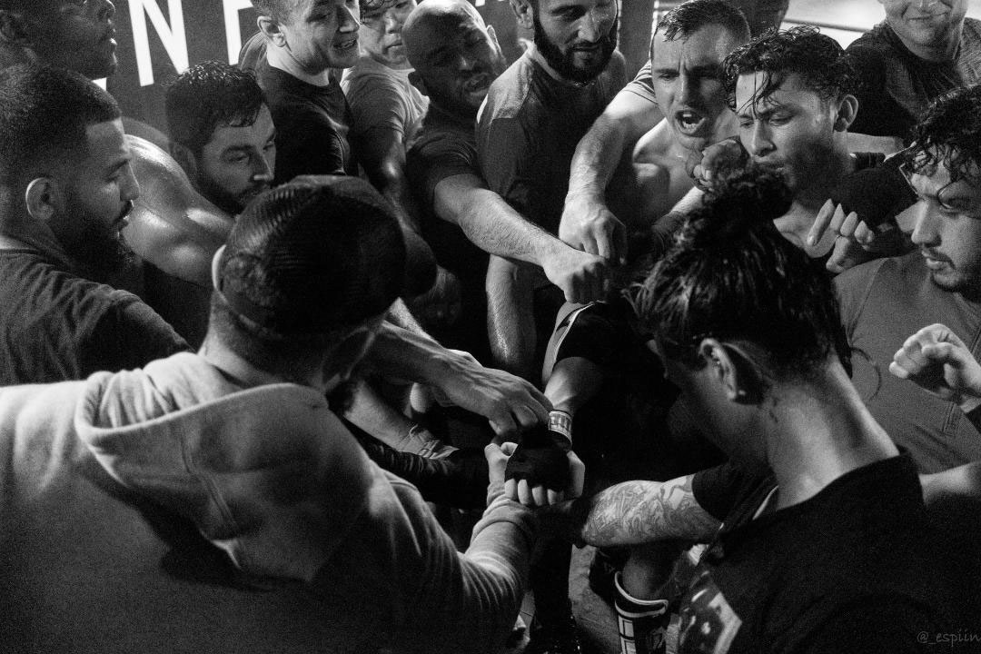 handsin2a Classic Fight Team