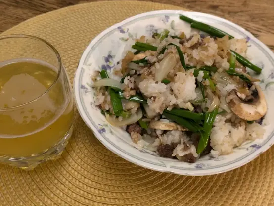 Maui Brewing Pacific Lite Session IPAと牛ひき肉・ネギ・たまねぎ・マッシュルームのチャーハン