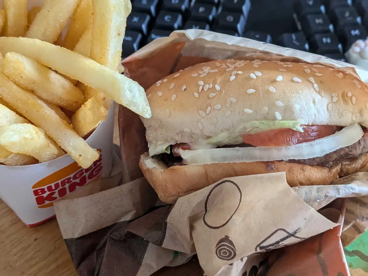 バーガーキングのワッパーとフライドポテト