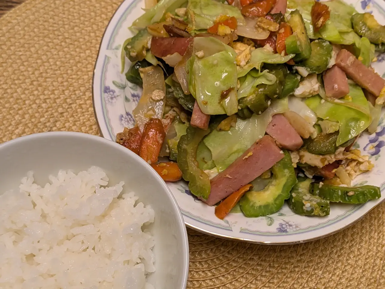 ゴーヤチャンプルとごはん