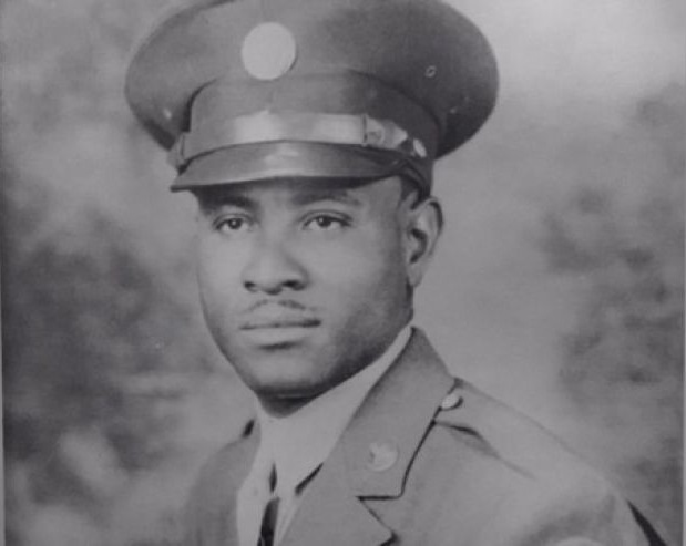 Richard Overton in uniform during his military service in the 1940s.