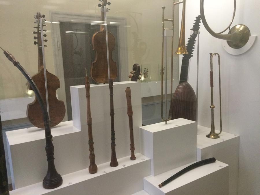 Baroque instruments at the Bach Museum.