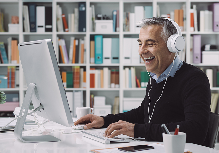 6 Ways to Listen to Music Without Damaging Your Ears Everything Zoomer