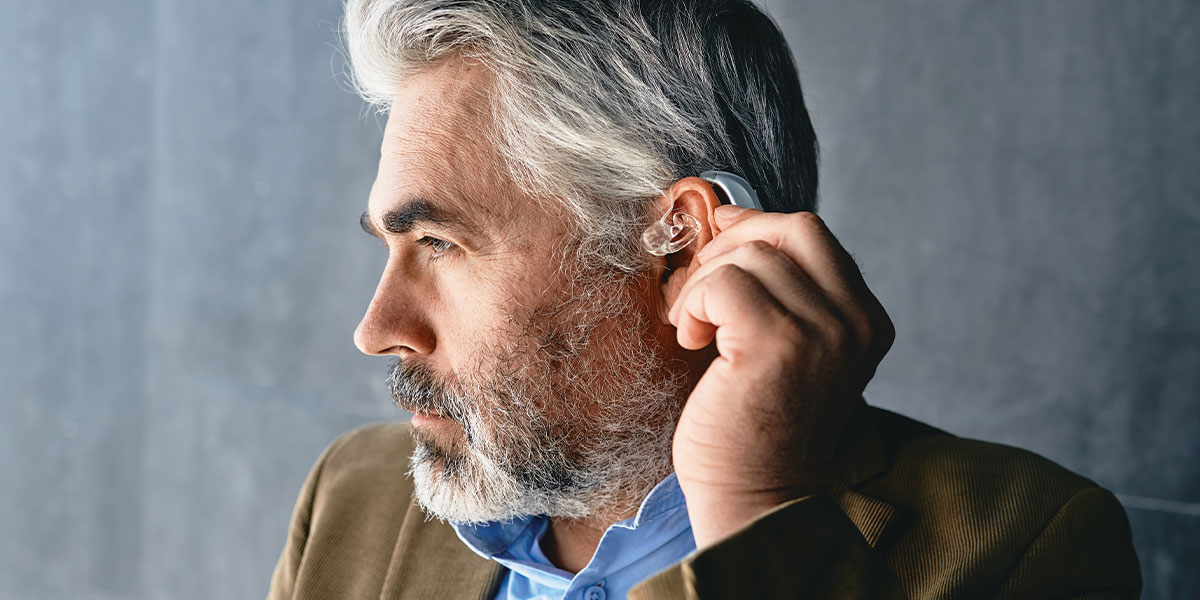 Can Use of Hearing Aids Reduce the Risk of Dementia? Everything Zoomer