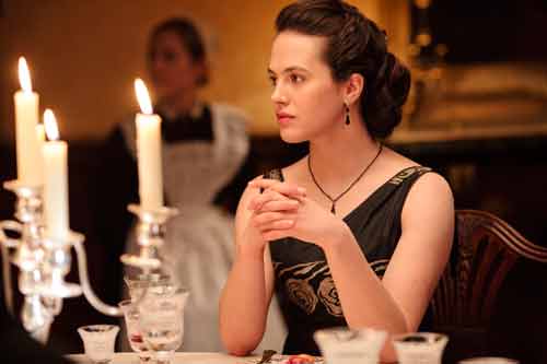 Downton Abbey S2: Lady Sybil Crawley (Jessica Brown Findlay) Downton Abbey S2: Lady Sybil Crawley (Jessica Brown Findlay)