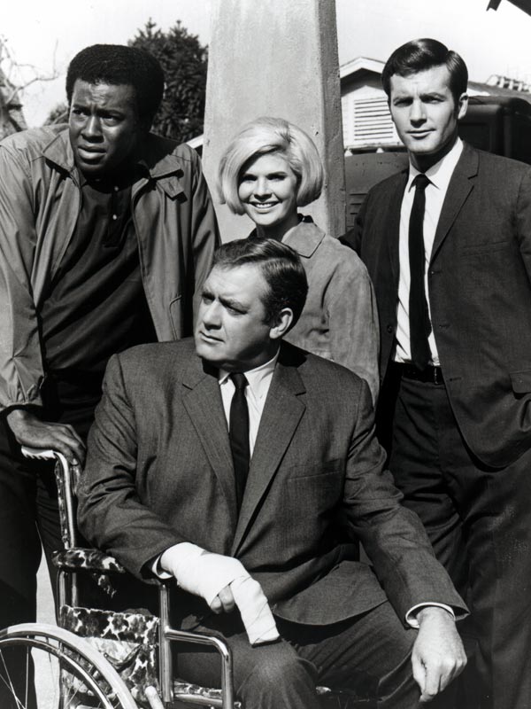 Ironside (L to R) Mark Sanger (DON MITCHELL), Chief Robert T. Ironside