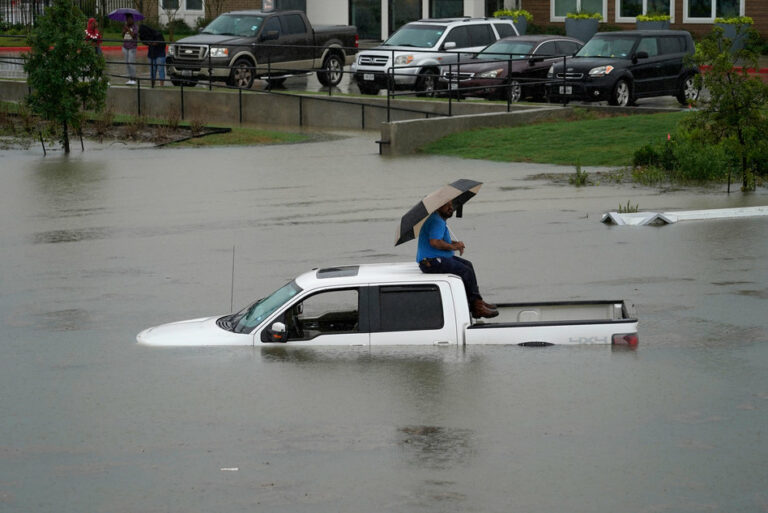 AT LEAST FOUR DEAD IN HOUSTON, TEXAS FOLLOWING SEVERE STORMS