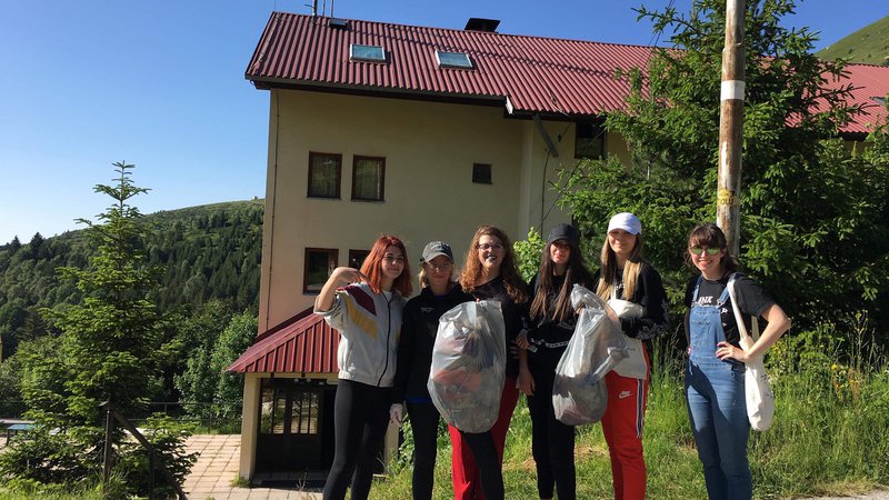 Girls learned about environmental practices and held a trash cleanup exercise