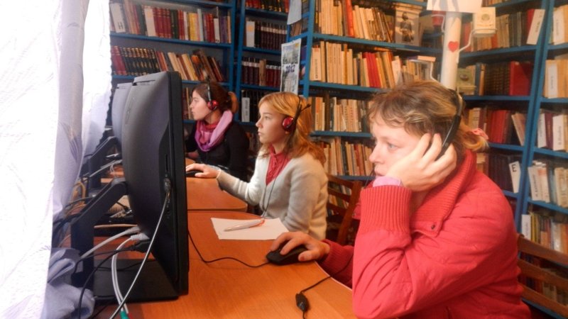 Students work on computers in the newly renovated library.