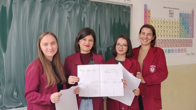 Students presenting their final products