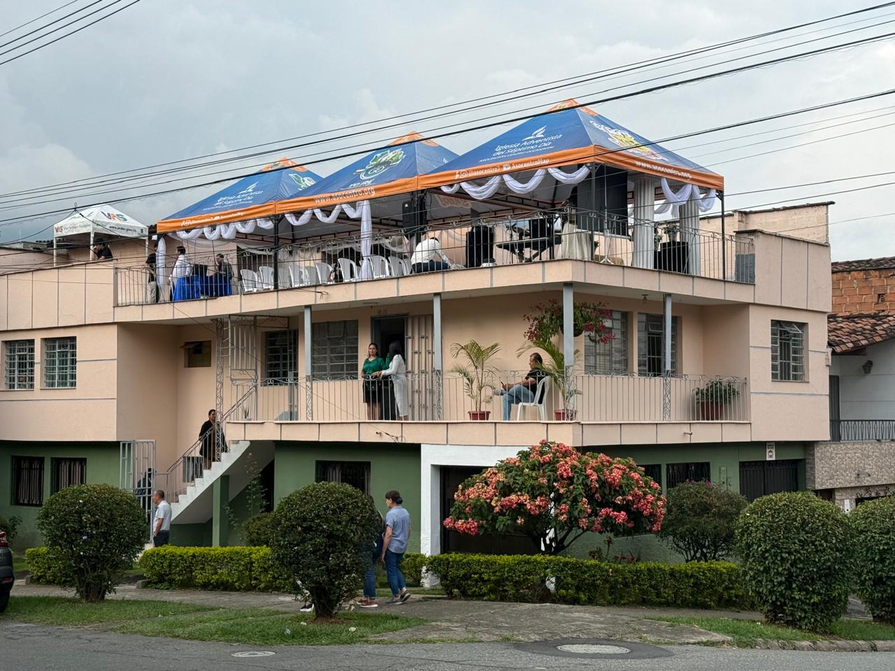 Medellín sigue siendo alcanzada: nuevo templo adventista impulsa la visión estratégica de ASOCENTRO.