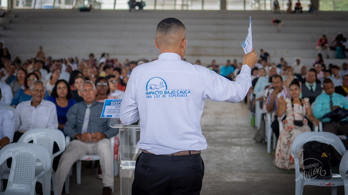 Participación de líderes del Bajo Cauca Líder se dirige a más de 450 participantes durante el Congreso de Disimulado.