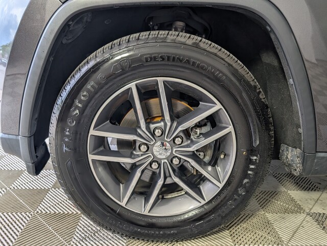 used 2017 Jeep Grand Cherokee car, priced at $13,000