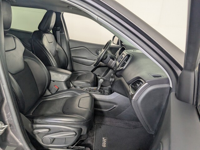 used 2019 Jeep Cherokee car, priced at $11,000
