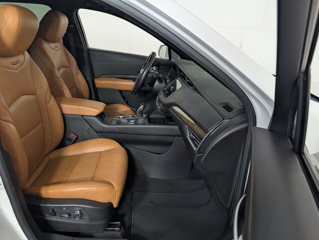 used 2019 Cadillac XT4 car, priced at $19,000