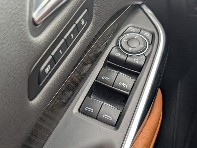 used 2019 Cadillac XT4 car, priced at $19,000