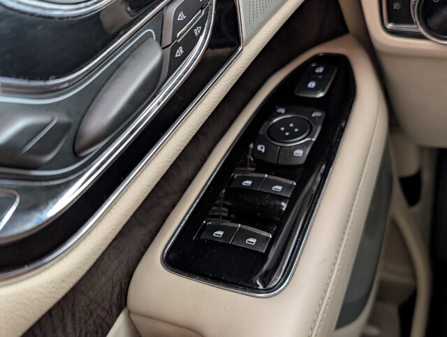 used 2020 Lincoln Navigator car, priced at $38,900