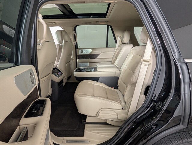 used 2020 Lincoln Navigator car, priced at $38,900