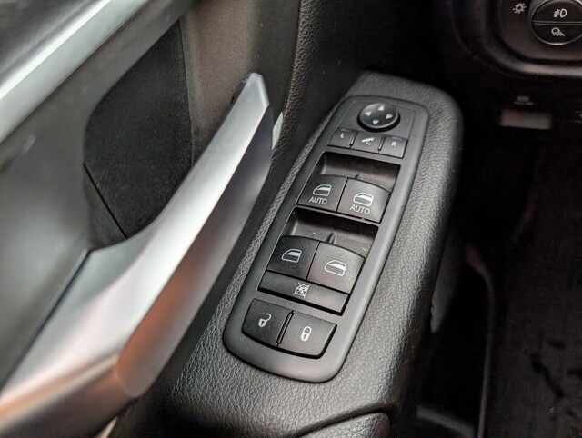 used 2021 Ram 1500 car, priced at $31,000
