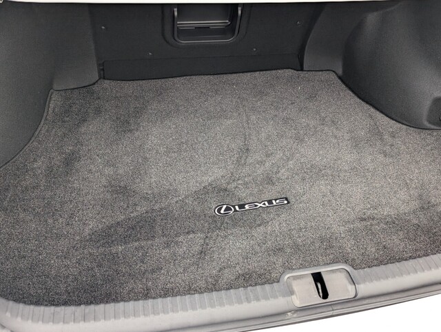 used 2022 Lexus ES car, priced at $39,000